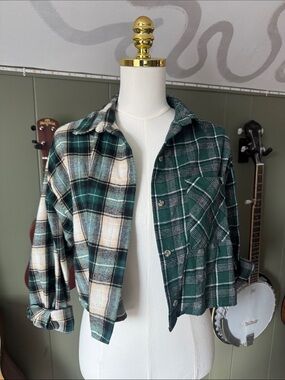 Forever 21 Split Green Plaid Button-Front Plaid Utility Jacket Flannel